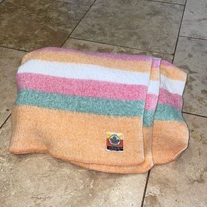 VINTAGE BLANKET